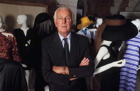 La historia de Hubert de Givenchy, un ícono de moda y estilo.